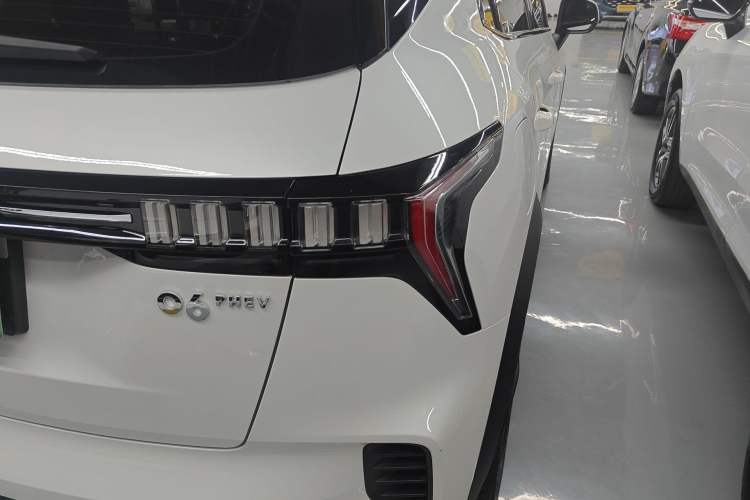Used Lynk & Co 06 EM-P 2020 PHEV Plus Exterior 3