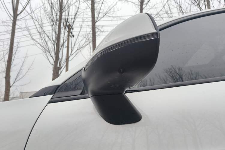 Used Lynk & Co 06 EM-P 2020 PHEV Plus Exterior 7