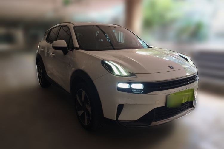 Used Lynk & Co 06 EM-P 2020 PHEV Plus Front Right 45 Deg
