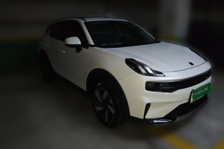 Used Lynk & Co 06 EM-P 2020 PHEV Plus Front Right 45 Deg