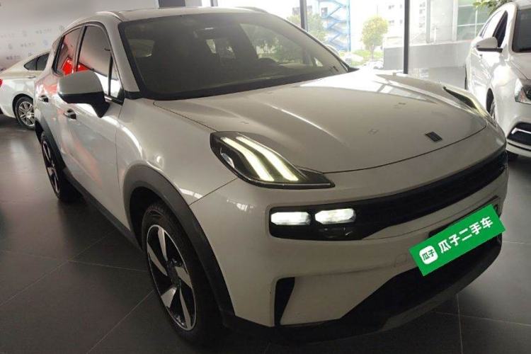 Used Lynk & Co 06 EM-P 2020 PHEV Plus Front Right 45 Deg