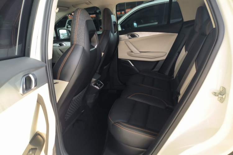 Used Lynk & Co 06 EM-P 2020 PHEV Plus Interior 1