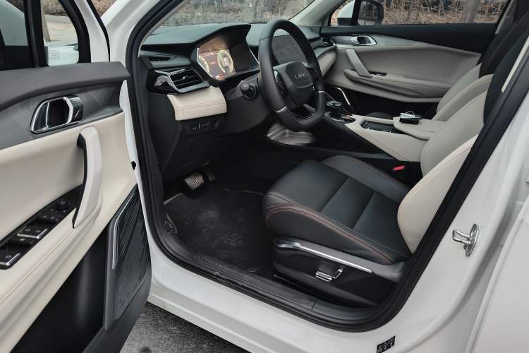 Used Lynk & Co 06 EM-P 2020 PHEV Plus Interior 3