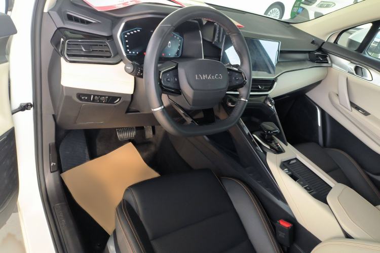 Used Lynk & Co 06 EM-P 2020 PHEV Plus Interior 3