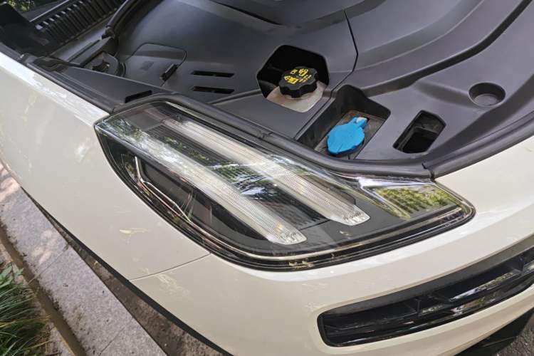 Used Lynk & Co 06 EM-P 2020 PHEV Plus Right Front Headlight