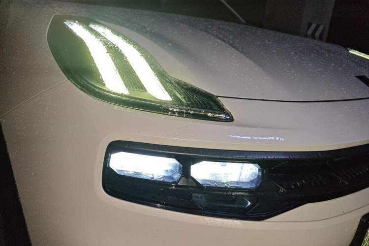 Used Lynk & Co 06 EM-P 2020 PHEV Plus Right Front Headlight