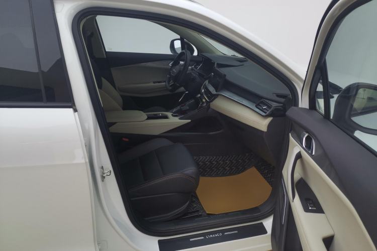 Used Lynk & Co 06 EM-P 2020 PHEV Plus Right Front Seat