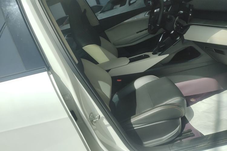 Used Lynk & Co 06 EM-P 2020 PHEV Plus Right Front Seat
