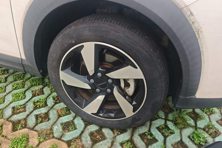 Used Lynk & Co 06 EM-P 2020 PHEV Plus Right Front Wheel Hub