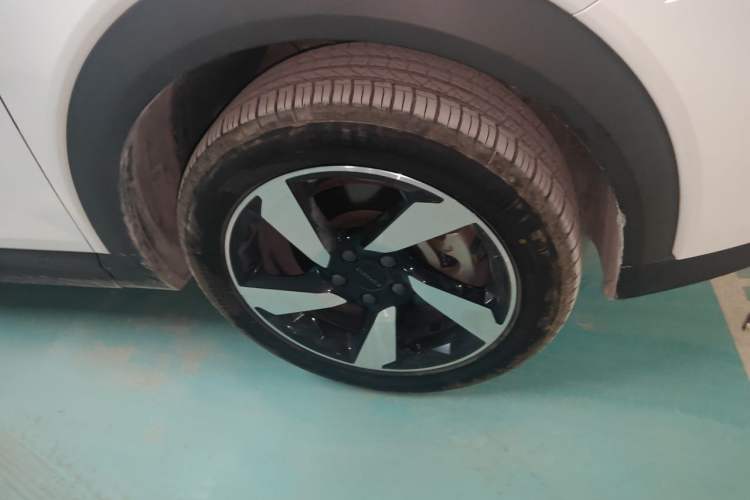 Used Lynk & Co 06 EM-P 2020 PHEV Plus Right Front Wheel Hub