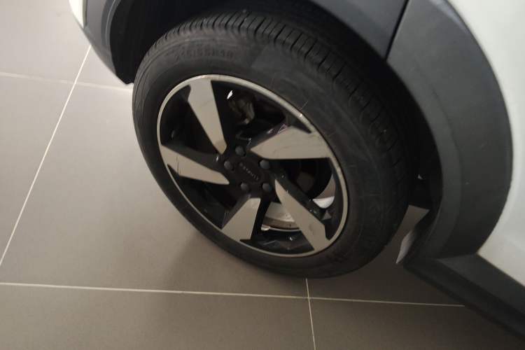 Used Lynk & Co 06 EM-P 2020 PHEV Plus Right Rear Wheel Hub