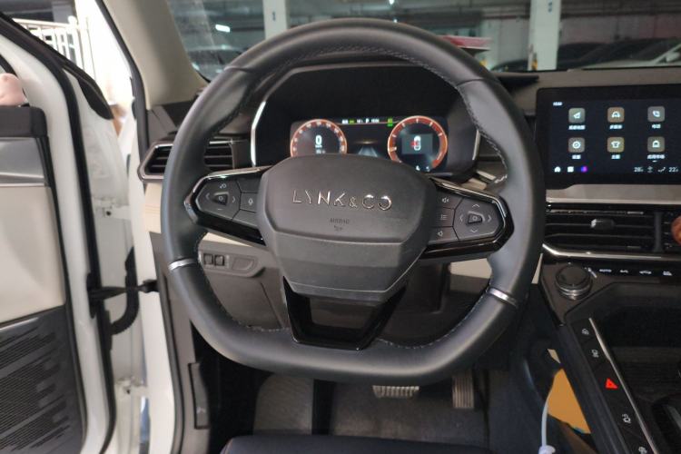 Used Lynk & Co 06 EM-P 2020 PHEV Plus Steering Wheel