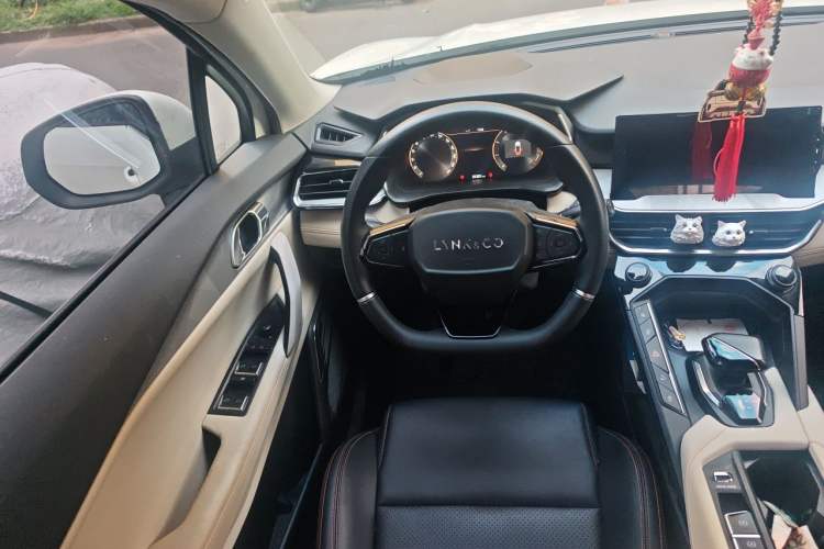 Used Lynk & Co 06 EM-P 2020 PHEV Plus Steering Wheel
