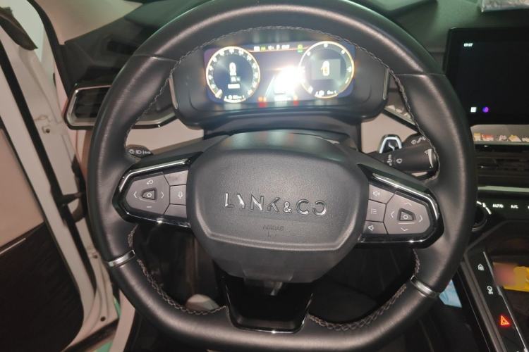 Used Lynk & Co 06 EM-P 2020 PHEV Plus Steering Wheel