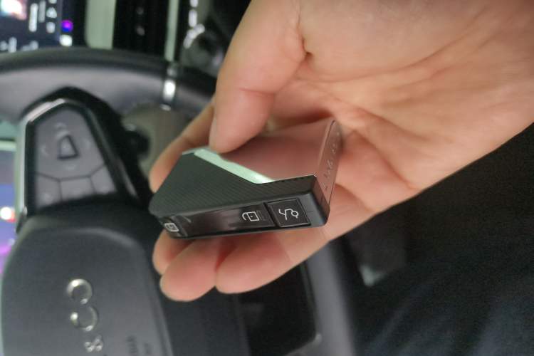 Used Lynk & Co 06 EM-P 2020 PHEV Plus Vehicle Key