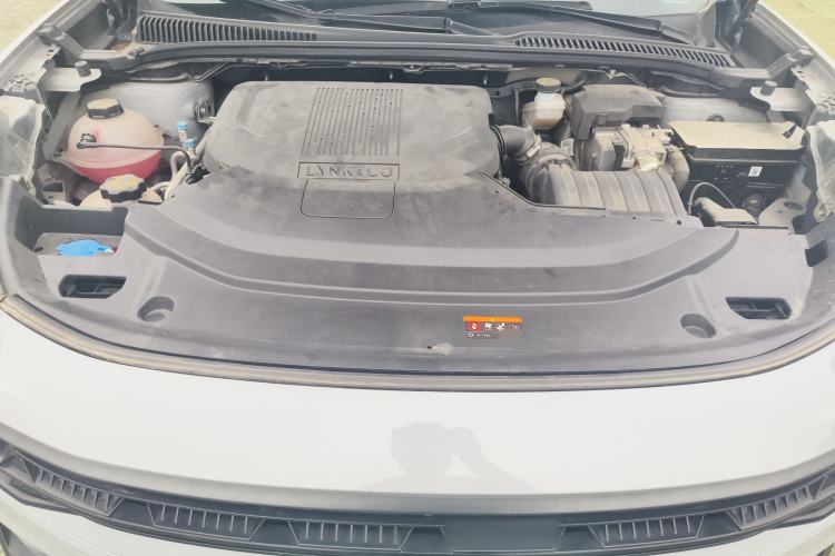 Used Lynk & Co 06 EM-P 2022 PHEV 84 km Range Pro Version Engine Bay