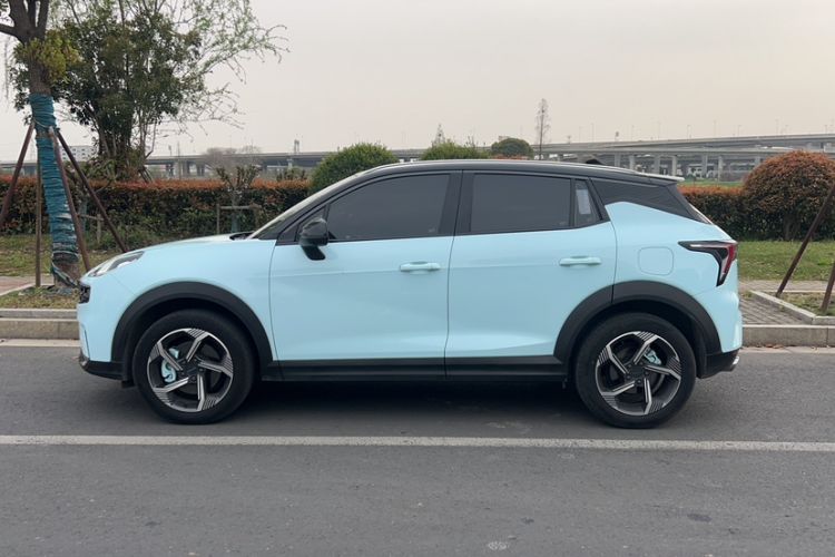 Used Lynk & Co 06 EM-P 2022 PHEV 84 km Range Pro Version Exterior 2