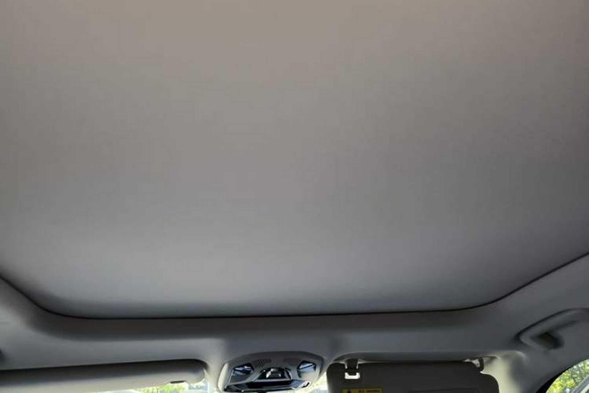Used Lynk & Co 06 EM-P 2022 PHEV 84 km Range Pro Version Headliner
