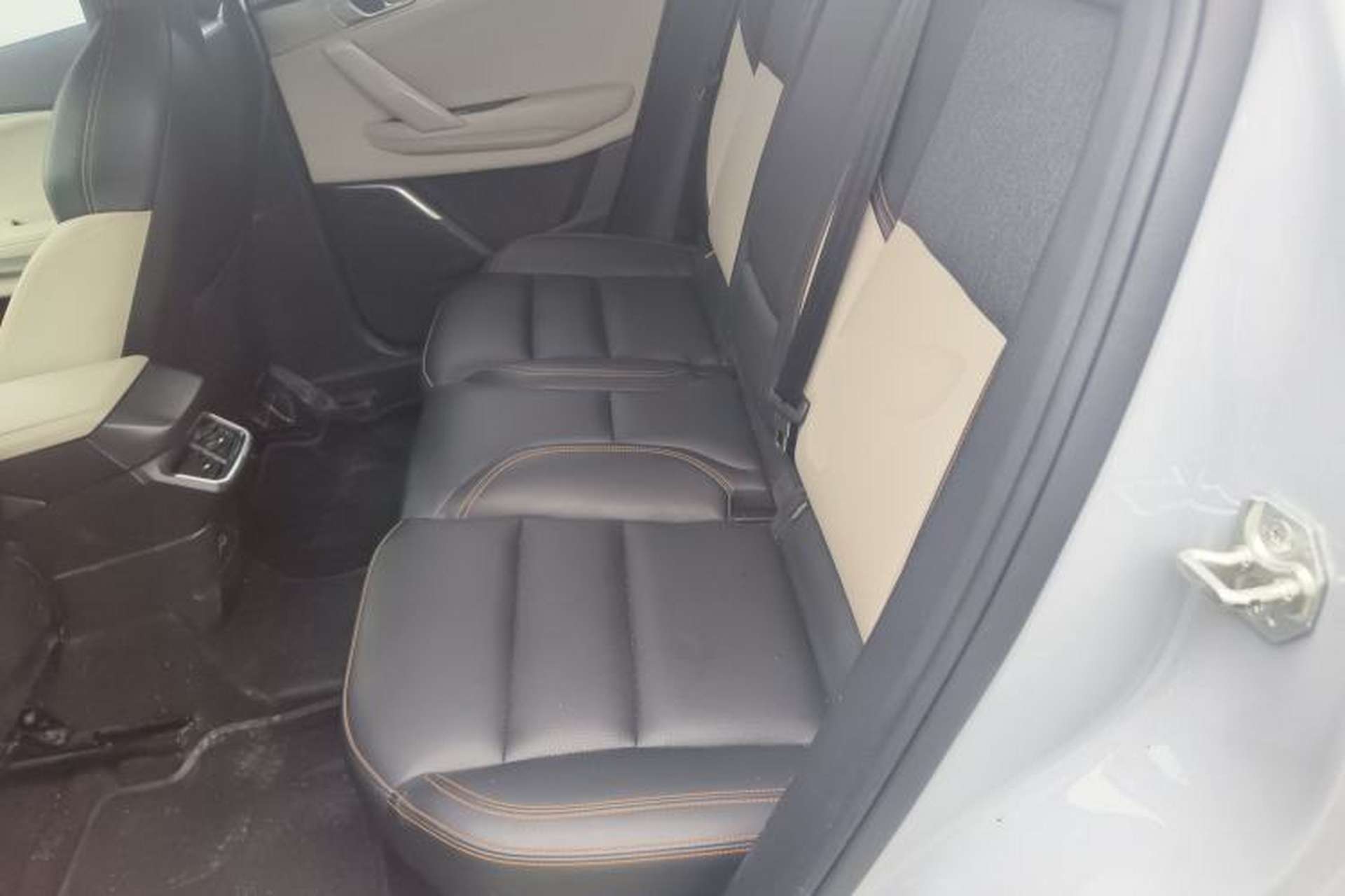 Used Lynk & Co 06 EM-P 2022 PHEV 84 km Range Pro Version Left Rear Seat