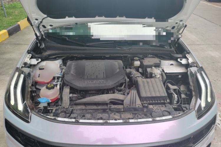 Used Lynk & Co 06 EM-P 2022 PHEV 84 km Range Pro Version Engine Bay