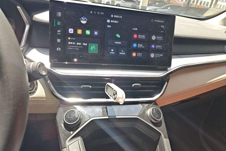 Used Lynk & Co 06 EM-P 2022 PHEV 84 km Range Pro Version Audio And AC Panel