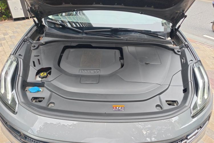 Used Lynk & Co 06 EM-P 2022 PHEV 84 km Range Pro Version Engine Bay