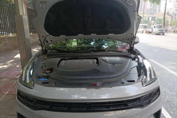 Used Lynk & Co 06 EM-P 2022 PHEV 84 km Range Pro Version Engine Bay