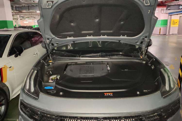 Used Lynk & Co 06 EM-P 2022 PHEV 84 km Range Pro Version Engine Bay