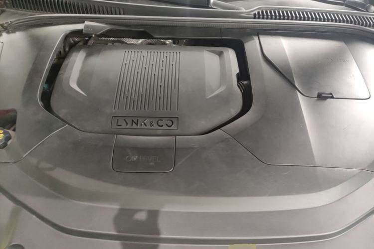 Used Lynk & Co 06 EM-P 2022 PHEV 84 km Range Pro Version Engine Bay