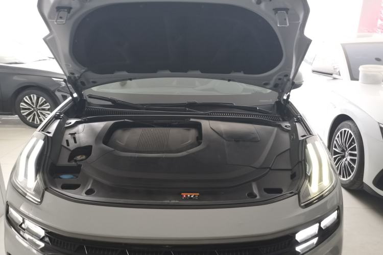 Used Lynk & Co 06 EM-P 2022 PHEV 84 km Range Pro Version Engine Bay