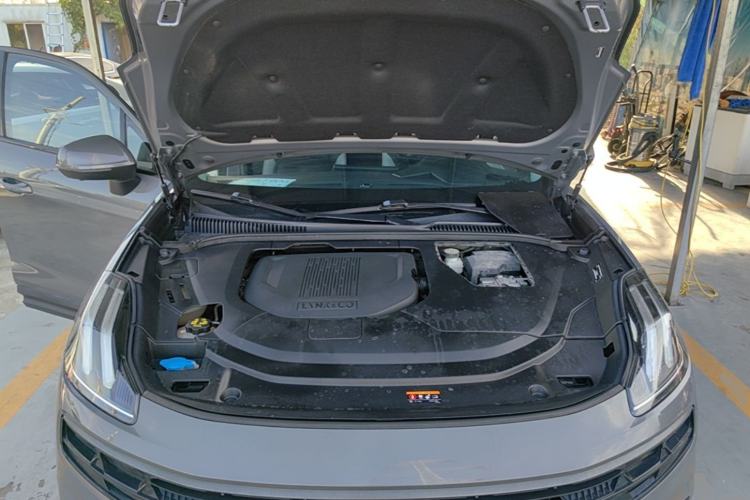 Used Lynk & Co 06 EM-P 2022 PHEV 84 km Range Pro Version Engine Bay