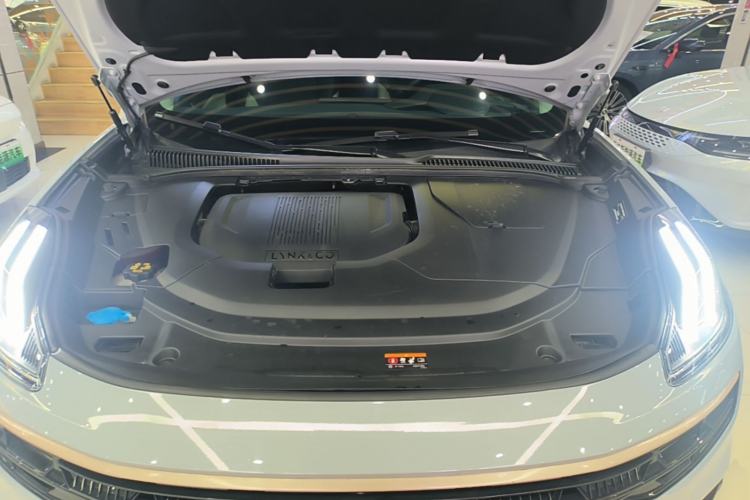 Used Lynk & Co 06 EM-P 2022 PHEV 84 km Range Pro Version Engine Bay
