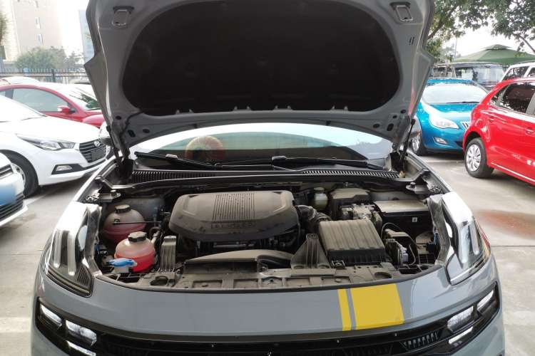 Used Lynk & Co 06 EM-P 2022 PHEV 84 km Range Pro Version Engine Bay