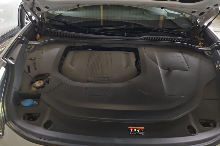 Used Lynk & Co 06 EM-P 2022 PHEV 84 km Range Pro Version Engine Bay