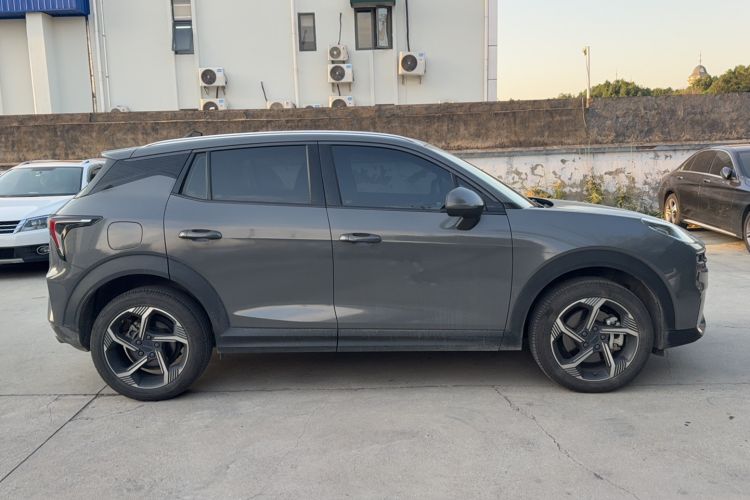 Used Lynk & Co 06 EM-P 2022 PHEV 84 km Range Pro Version Exterior 2