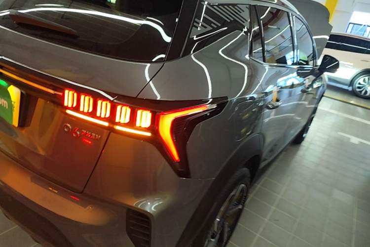 Used Lynk & Co 06 EM-P 2022 PHEV 84 km Range Pro Version Exterior 3