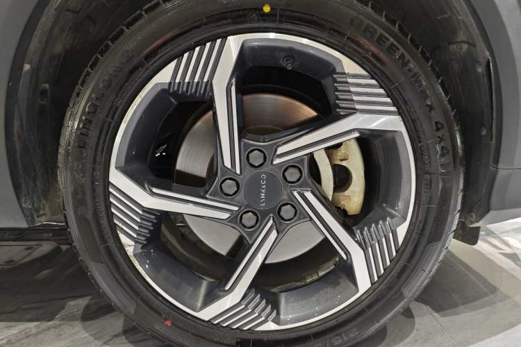 Used Lynk & Co 06 EM-P 2022 PHEV 84 km Range Pro Version Exterior 4