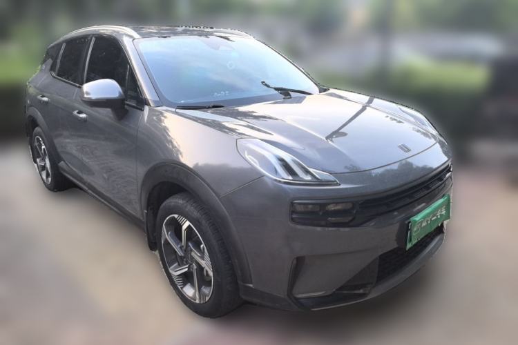 Used Lynk & Co 06 EM-P 2022 PHEV 84 km Range Pro Version Front Right 45 Deg