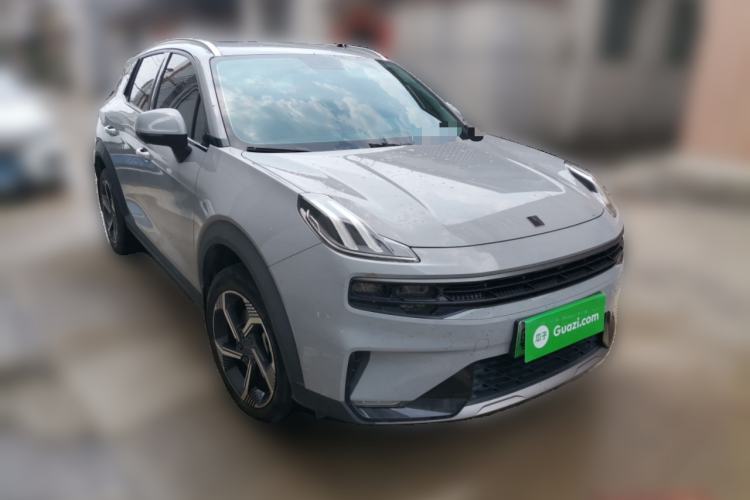 Used Lynk & Co 06 EM-P 2022 PHEV 84 km Range Pro Version Front Right 45 Deg