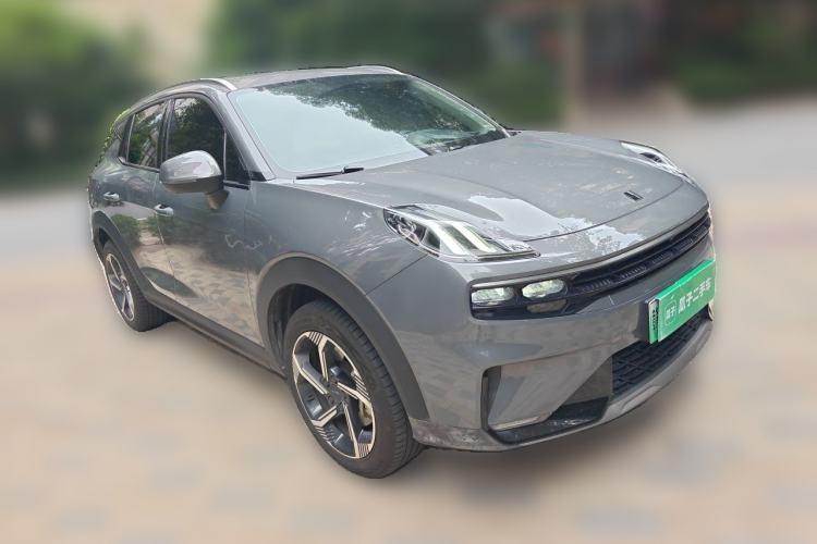 Used Lynk & Co 06 EM-P 2022 PHEV 84 km Range Pro Version Front Right 45 Deg
