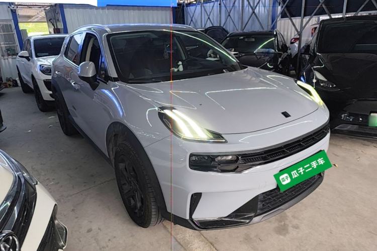Used Lynk & Co 06 EM-P 2022 PHEV 84 km Range Pro Version Front Right 45 Deg