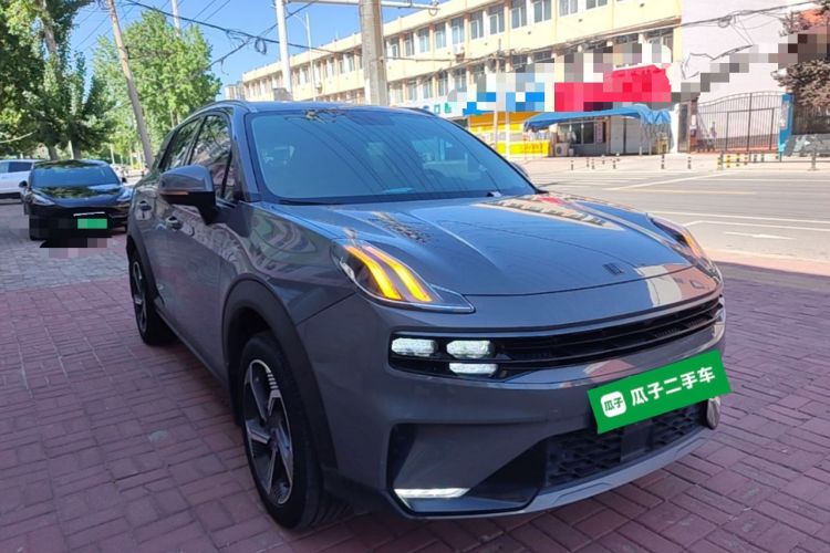 Used Lynk & Co 06 EM-P 2022 PHEV 84 km Range Pro Version Front Right 45 Deg
