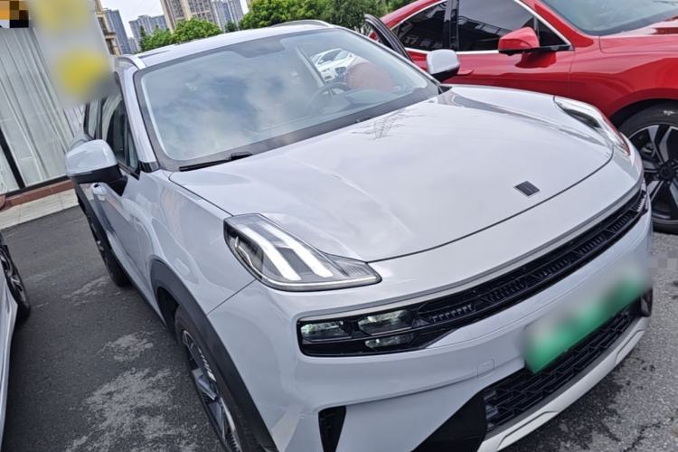 Used Lynk & Co 06 EM-P 2022 PHEV 84 km Range Pro Version Front Right 45 Deg