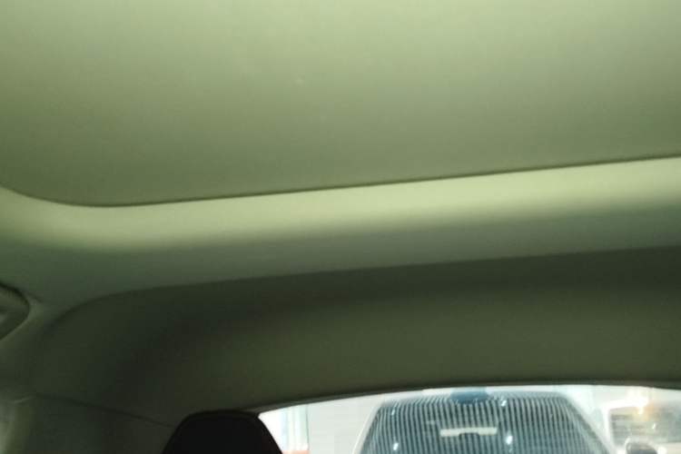 Used Lynk & Co 06 EM-P 2022 PHEV 84 km Range Pro Version Headliner