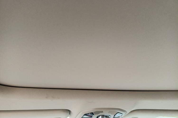 Used Lynk & Co 06 EM-P 2022 PHEV 84 km Range Pro Version Headliner