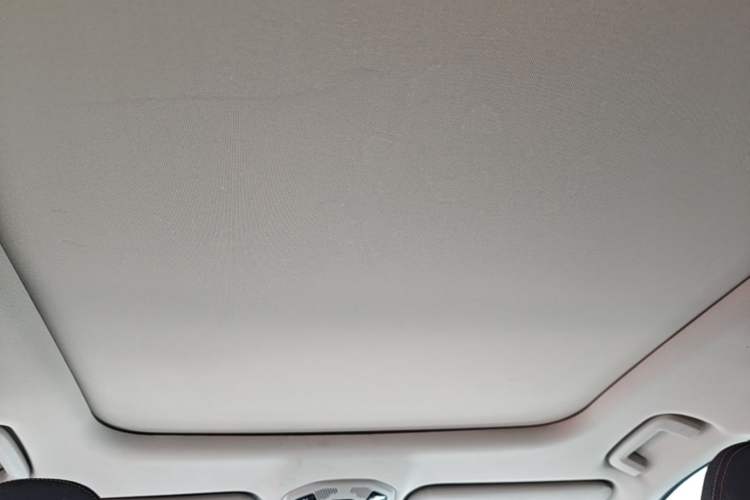 Used Lynk & Co 06 EM-P 2022 PHEV 84 km Range Pro Version Headliner