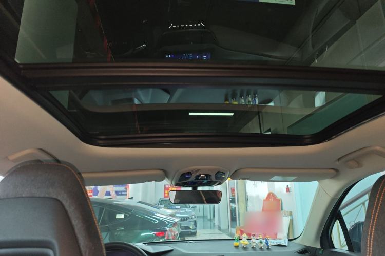 Used Lynk & Co 06 EM-P 2022 PHEV 84 km Range Pro Version Headliner