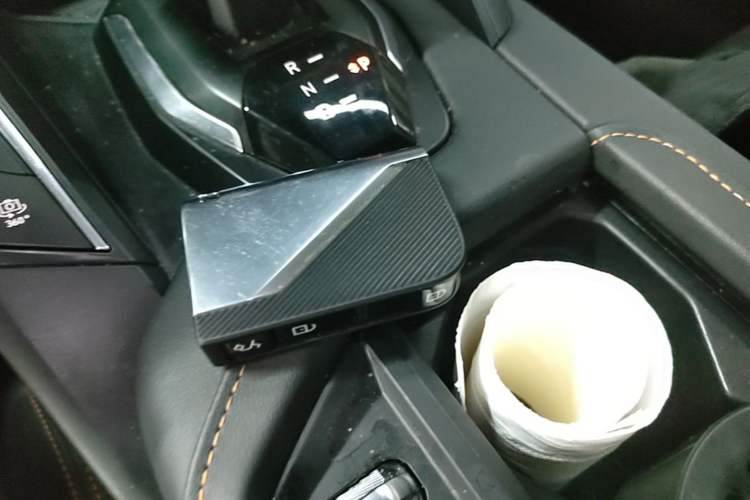 Used Lynk & Co 06 EM-P 2022 PHEV 84 km Range Pro Version Interior 1