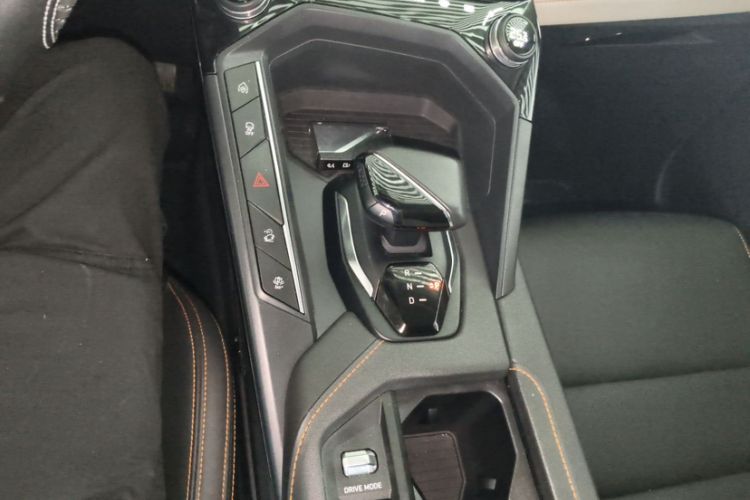 Used Lynk & Co 06 EM-P 2022 PHEV 84 km Range Pro Version Interior 1