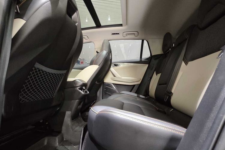 Used Lynk & Co 06 EM-P 2022 PHEV 84 km Range Pro Version Interior 2
